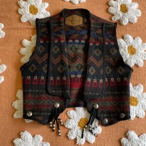 🌼 Woolrich Women’s Western vest with tassels small
